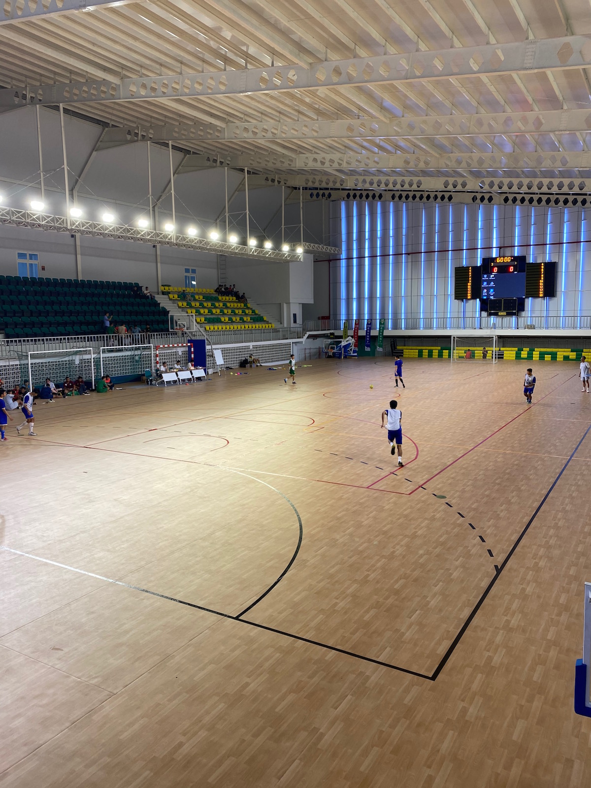 Gelanggang Olahraga Universitas Negeri Jakarta Raw